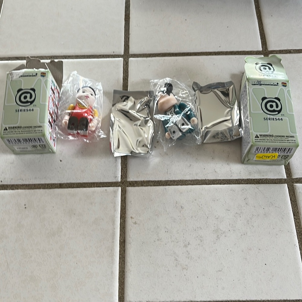 Squid Game Be@Rbricks Bundle Can Buy Separately - image 1